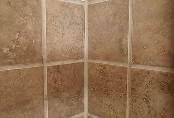 Clean grout lines after pressure extraction in a Mesa AZ home